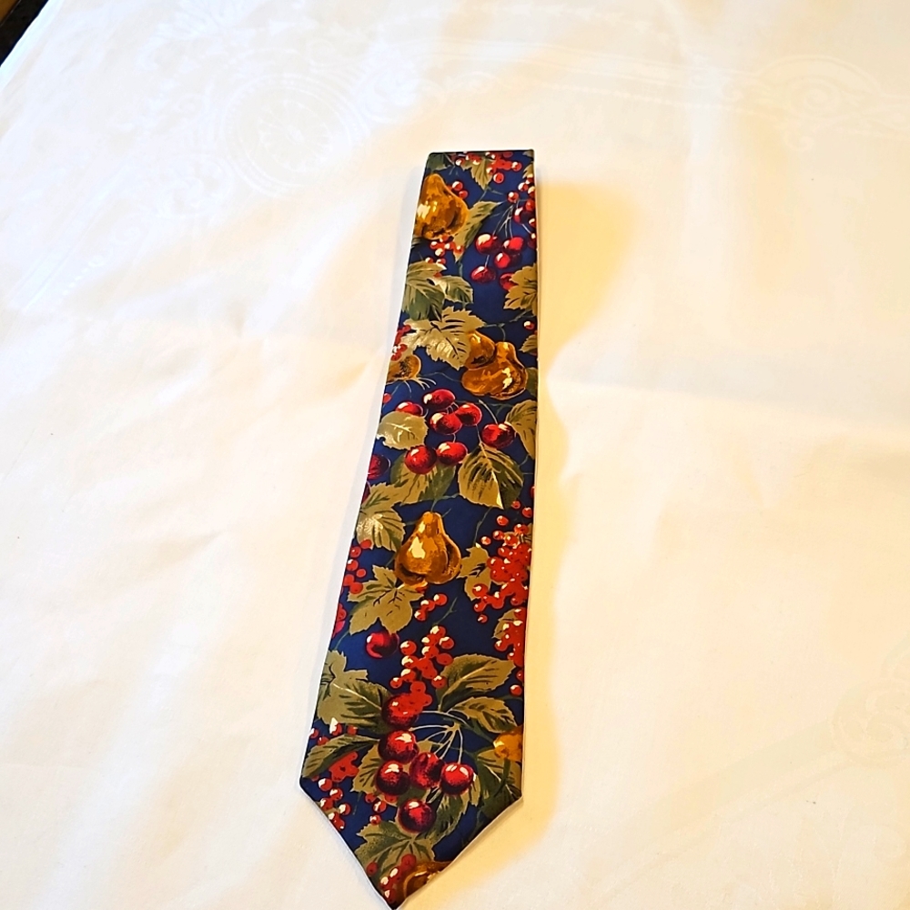 Bugatti neck tie